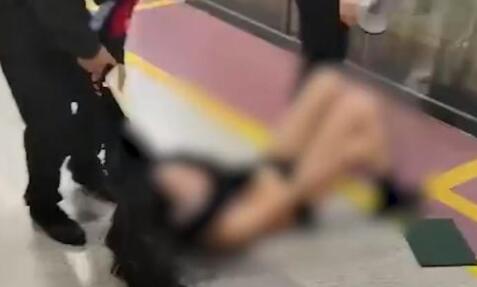 ����ק�˱���ϵ�泵������Ա