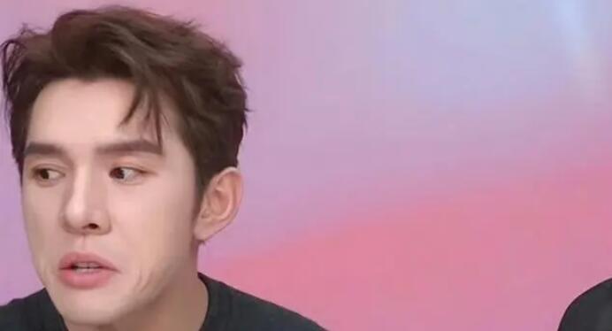 李佳琦深夜道歉被指毫无诚意